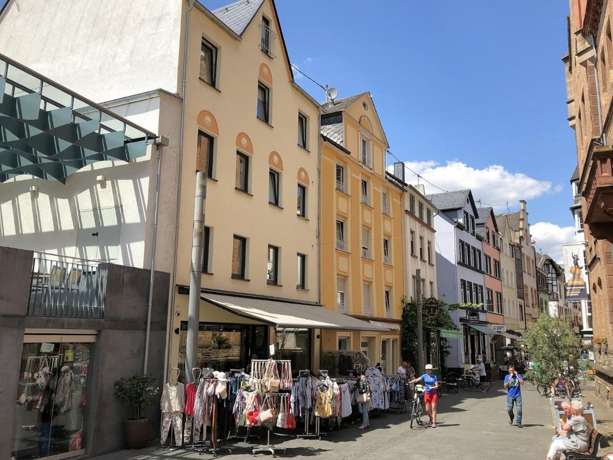 Ferienhaus Moselpromenade ツェル・アン・デル・モーゼル エクステリア 写真