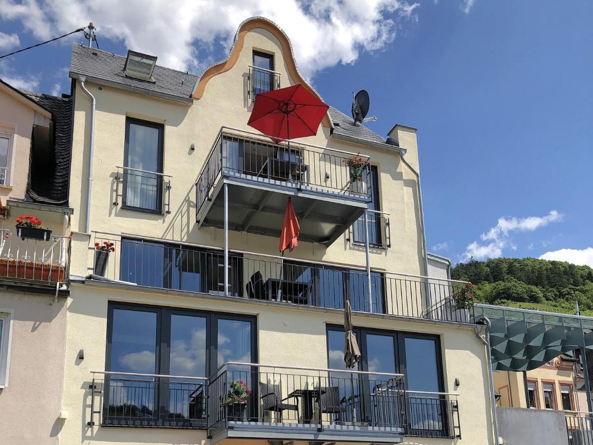 Ferienhaus Moselpromenade ツェル・アン・デル・モーゼル エクステリア 写真